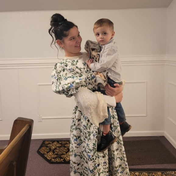 β
olivia kayβ
- Picture 9 of 12